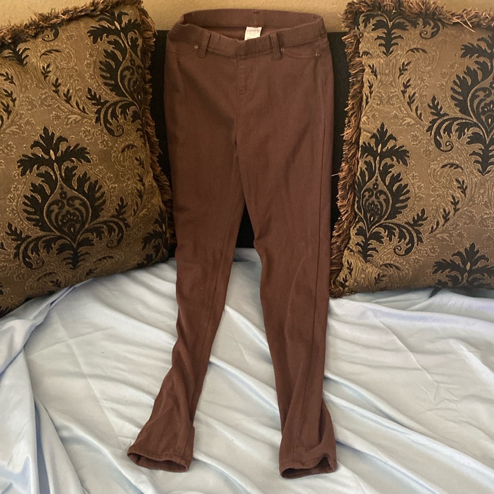 Brown pants skinny being the size XS (0-2) from the brands Time and Tru